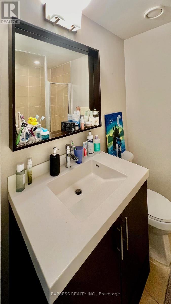 409 - 560 Front Street W, Toronto, ON - Indoor Photo Showing Bathroom