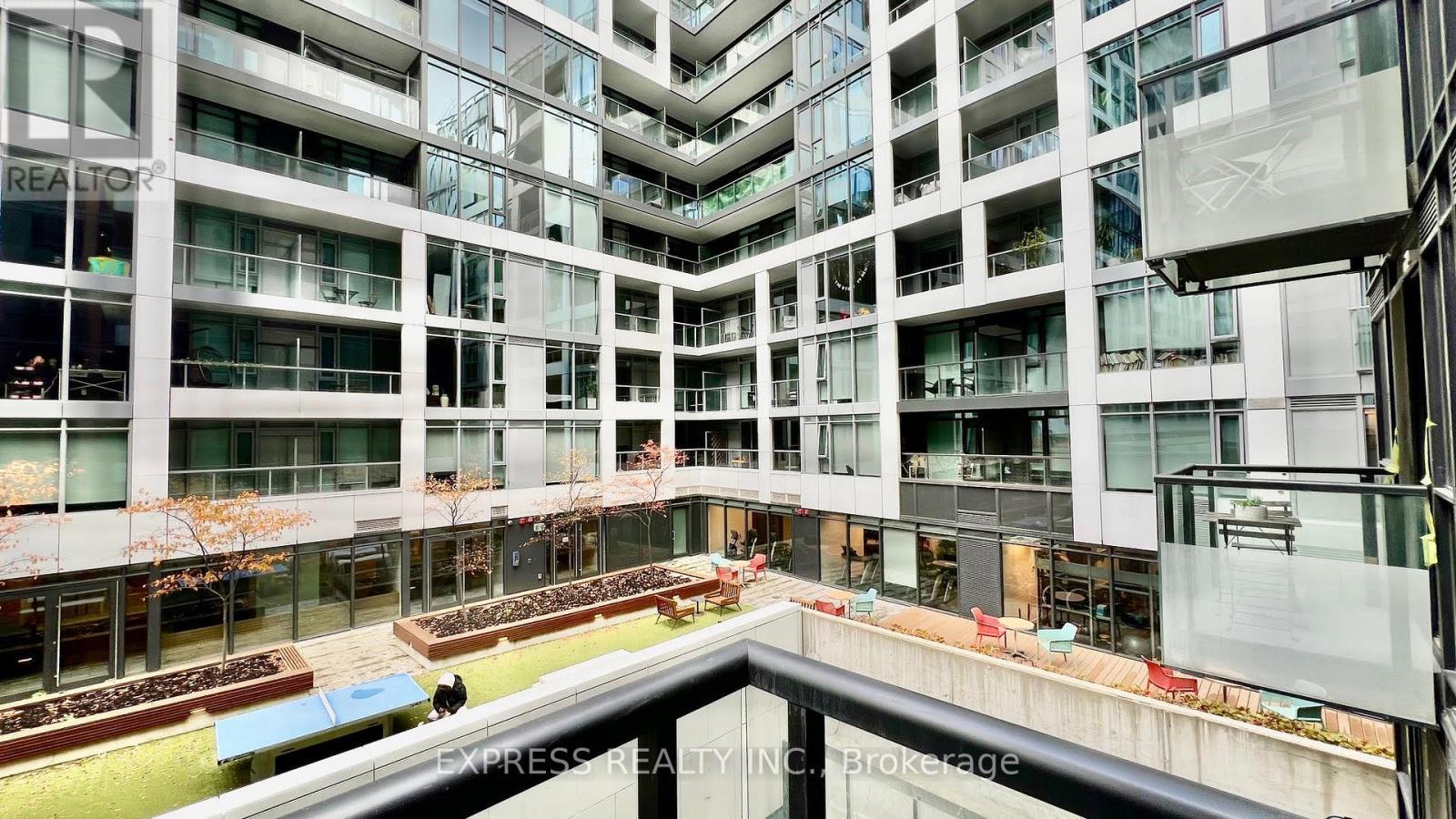 409 - 560 Front Street W, Toronto, ON - Outdoor With Balcony