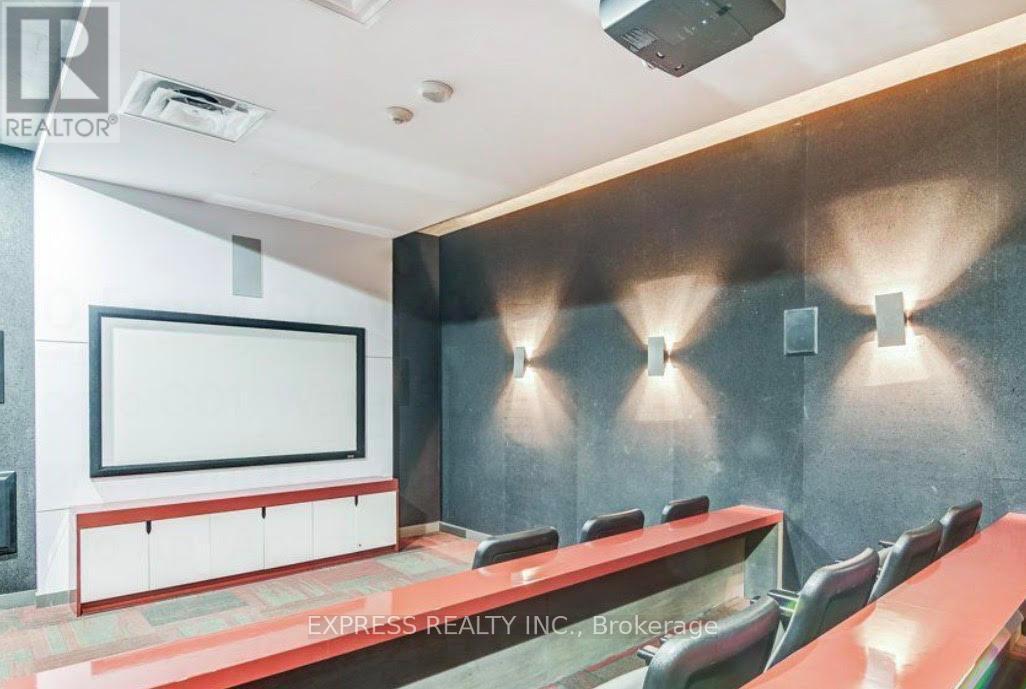 409 - 560 Front Street W, Toronto, ON - Indoor Photo Showing Other Room