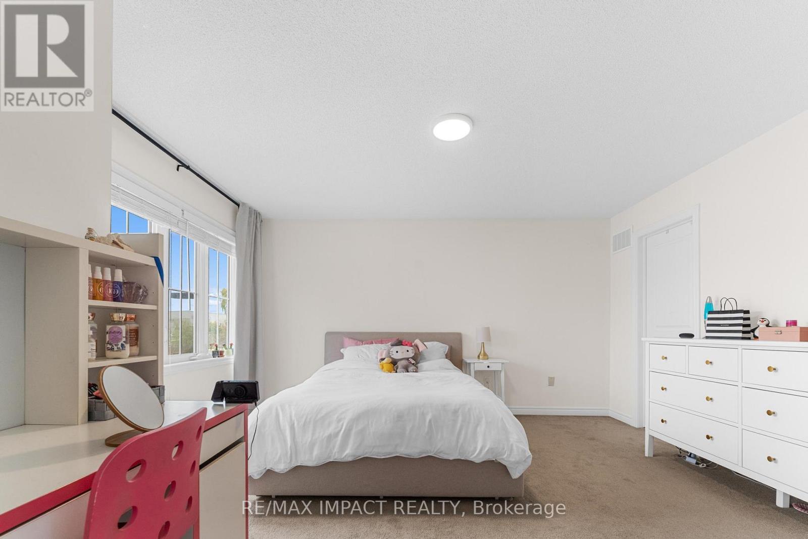 12 - 5084 Alyssa Drive, Lincoln, ON - Indoor Photo Showing Bedroom