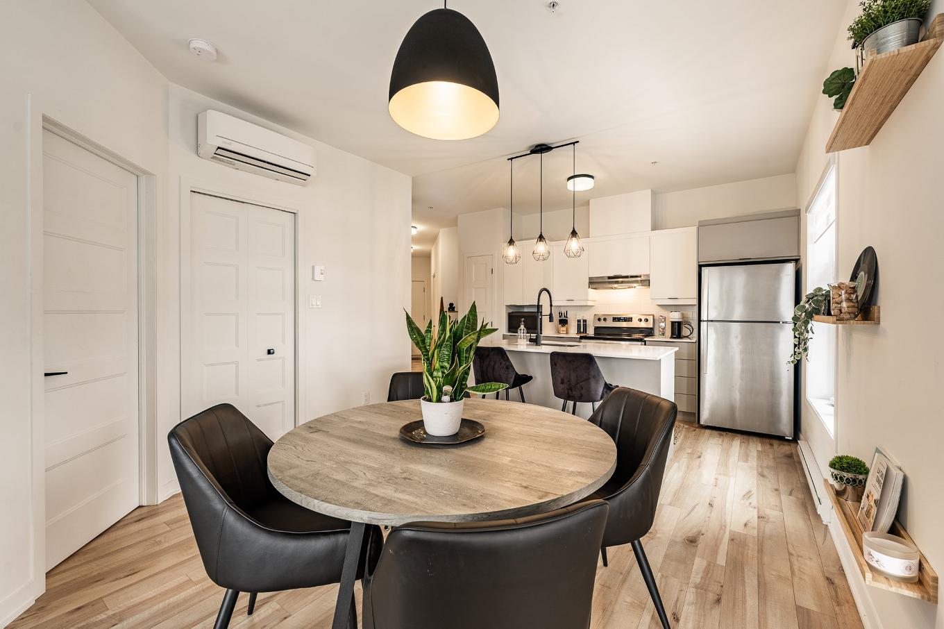 Dining room - 310-9175 Rue Lennon, Brossard, QC - Indoor Photo Showing Dining Room