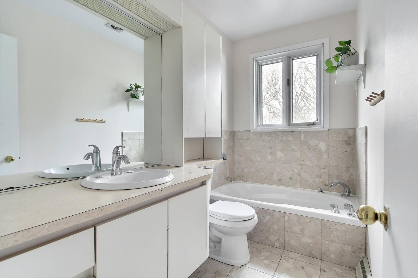 Bathroom - 1671 - 1675 Rue Pépin, Québec (Les Rivières), QC - Indoor Photo Showing Bathroom