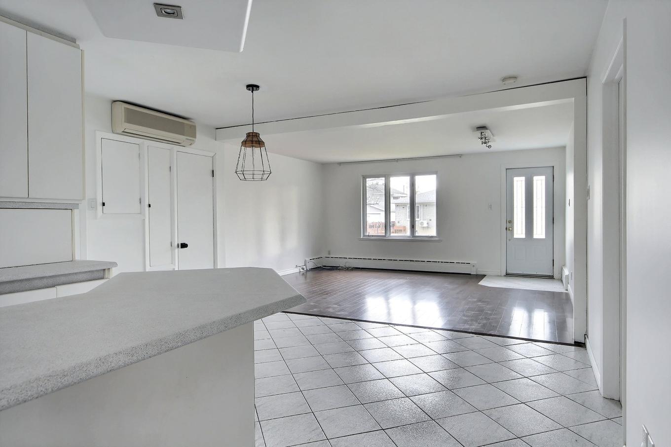 Overall view - 1671 - 1675 Rue Pépin, Québec (Les Rivières), QC - Indoor Photo Showing Other Room