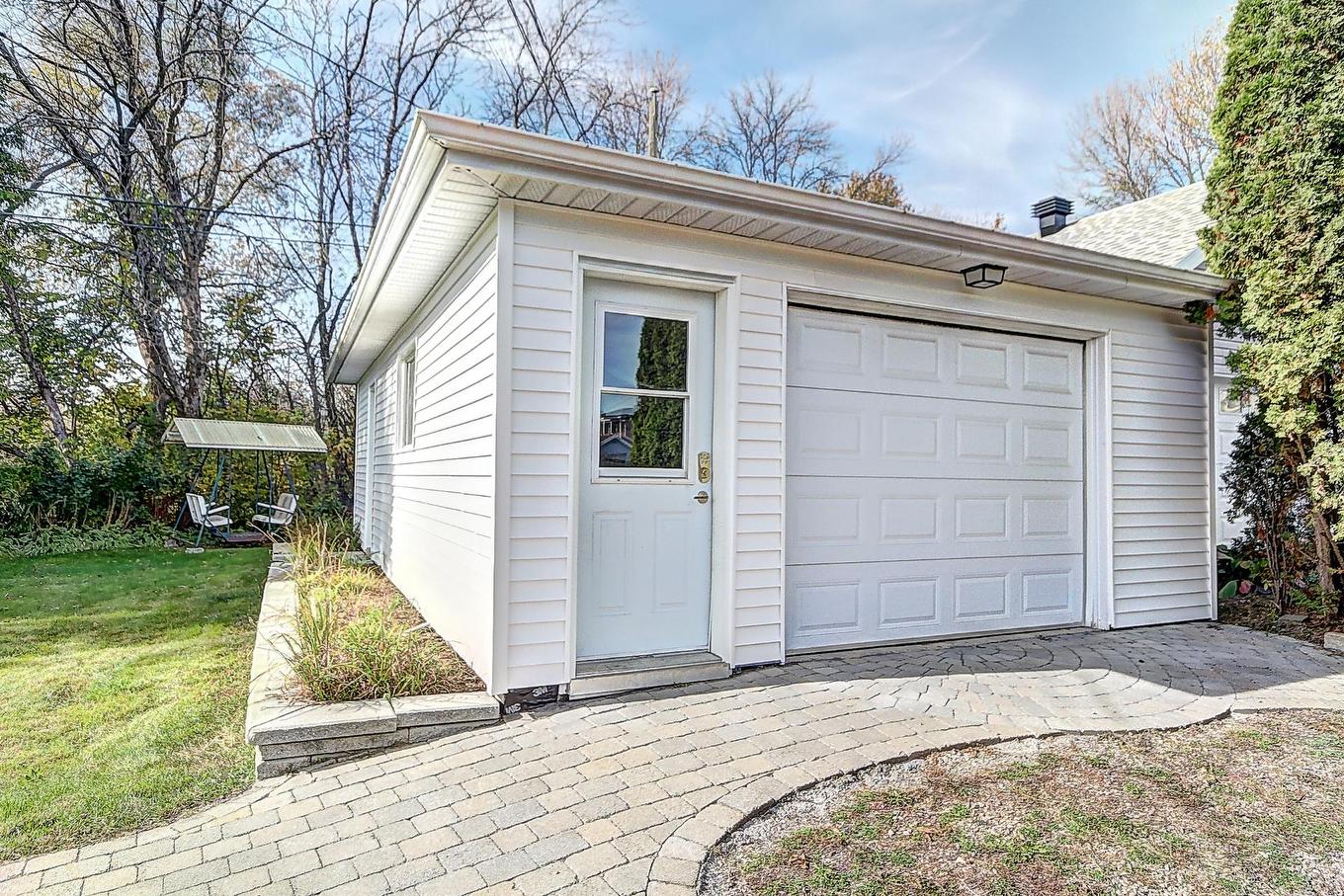 Garage - 1671 - 1675 Rue Pépin, Québec (Les Rivières), QC - Outdoor