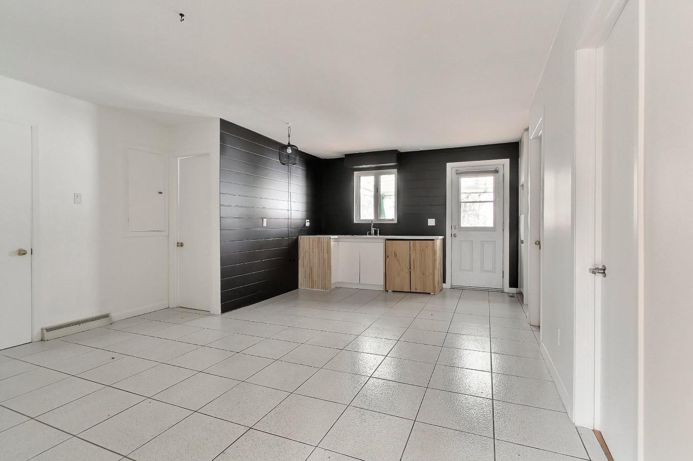 Kitchen - 1671 - 1675 Rue Pépin, Québec (Les Rivières), QC - Indoor Photo Showing Other Room