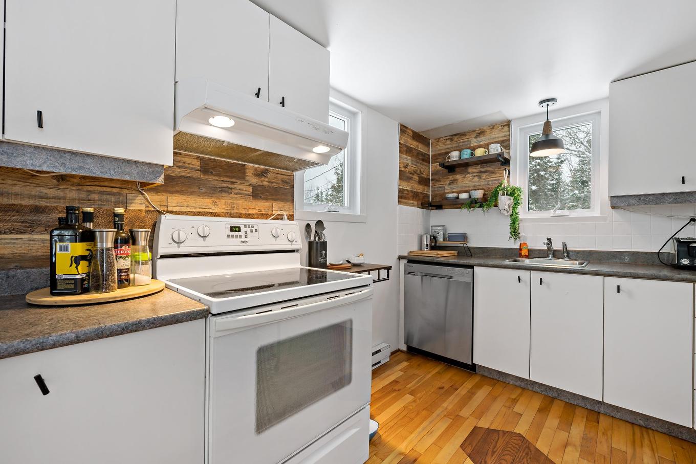 Kitchen - 352 Ch. Du Lac-Rossignol, Lac-Supérieur, QC - Indoor Photo Showing Kitchen