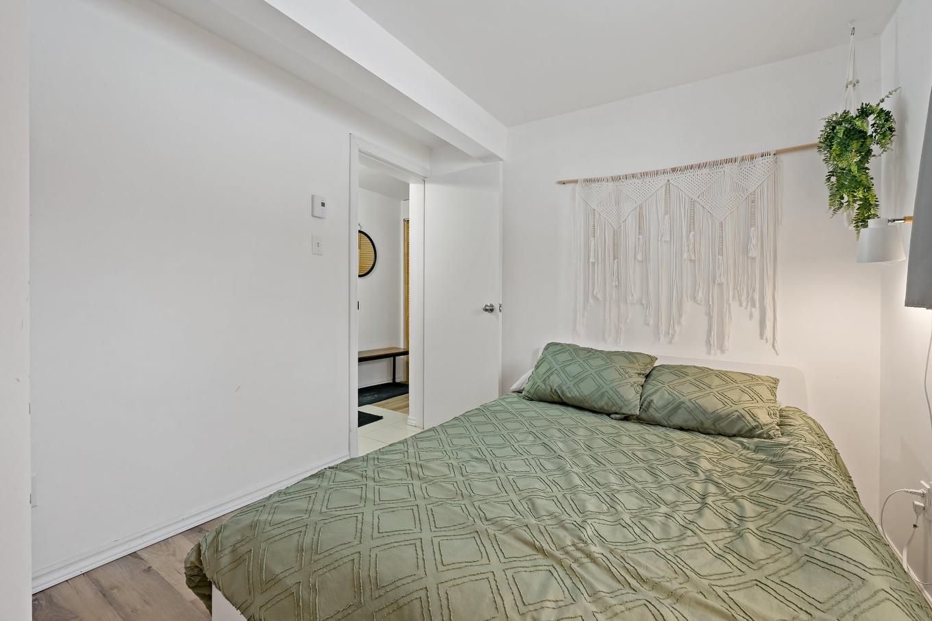 Bedroom - 352 Ch. Du Lac-Rossignol, Lac-Supérieur, QC - Indoor Photo Showing Bedroom