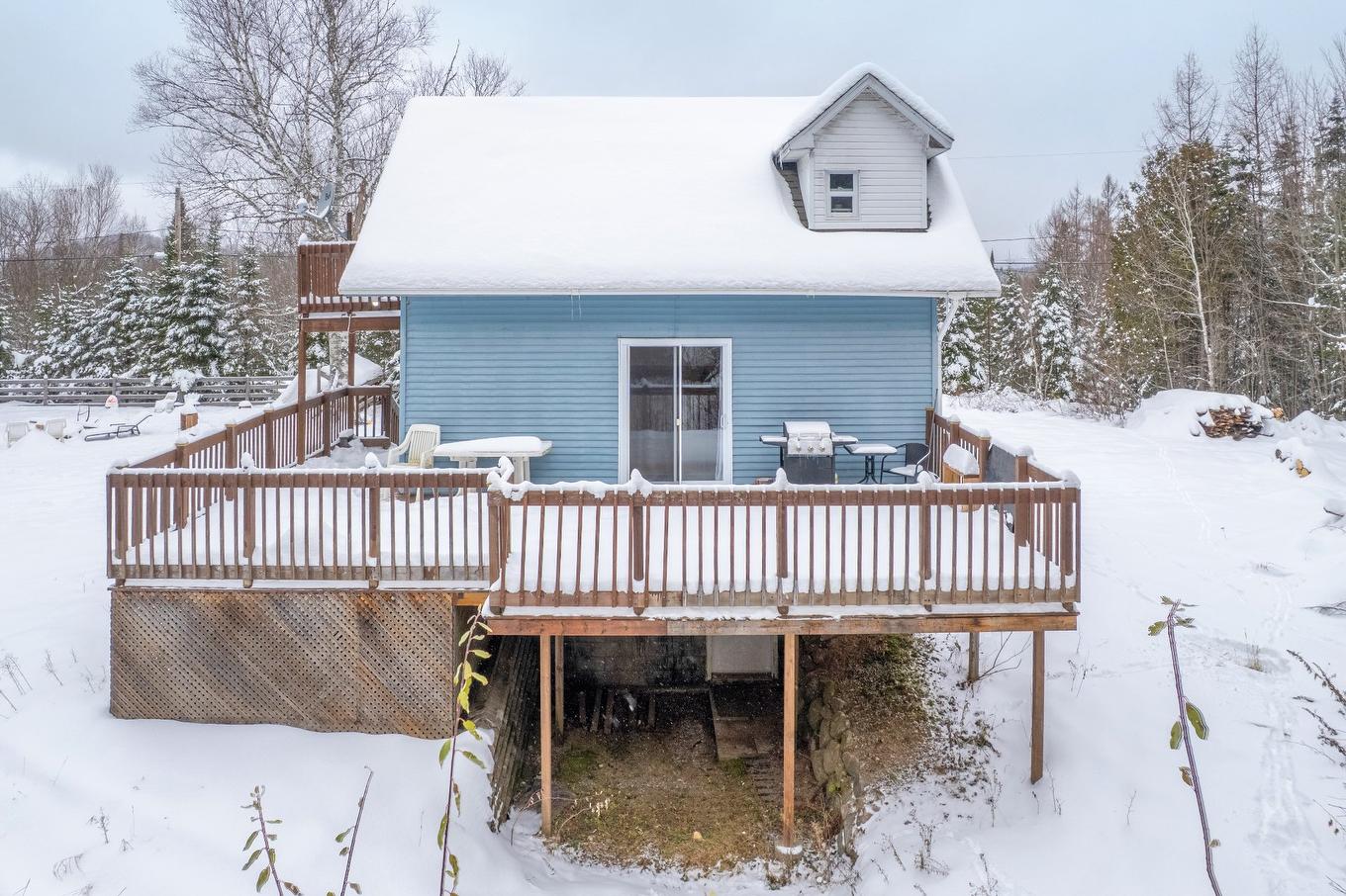 Back facade - 352 Ch. Du Lac-Rossignol, Lac-Supérieur, QC - Outdoor With Balcony