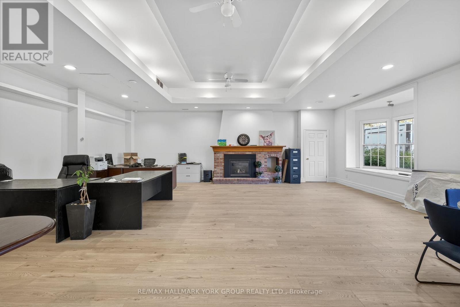 4515 Lloydtown Aurora Road, King, ON - Indoor With Fireplace