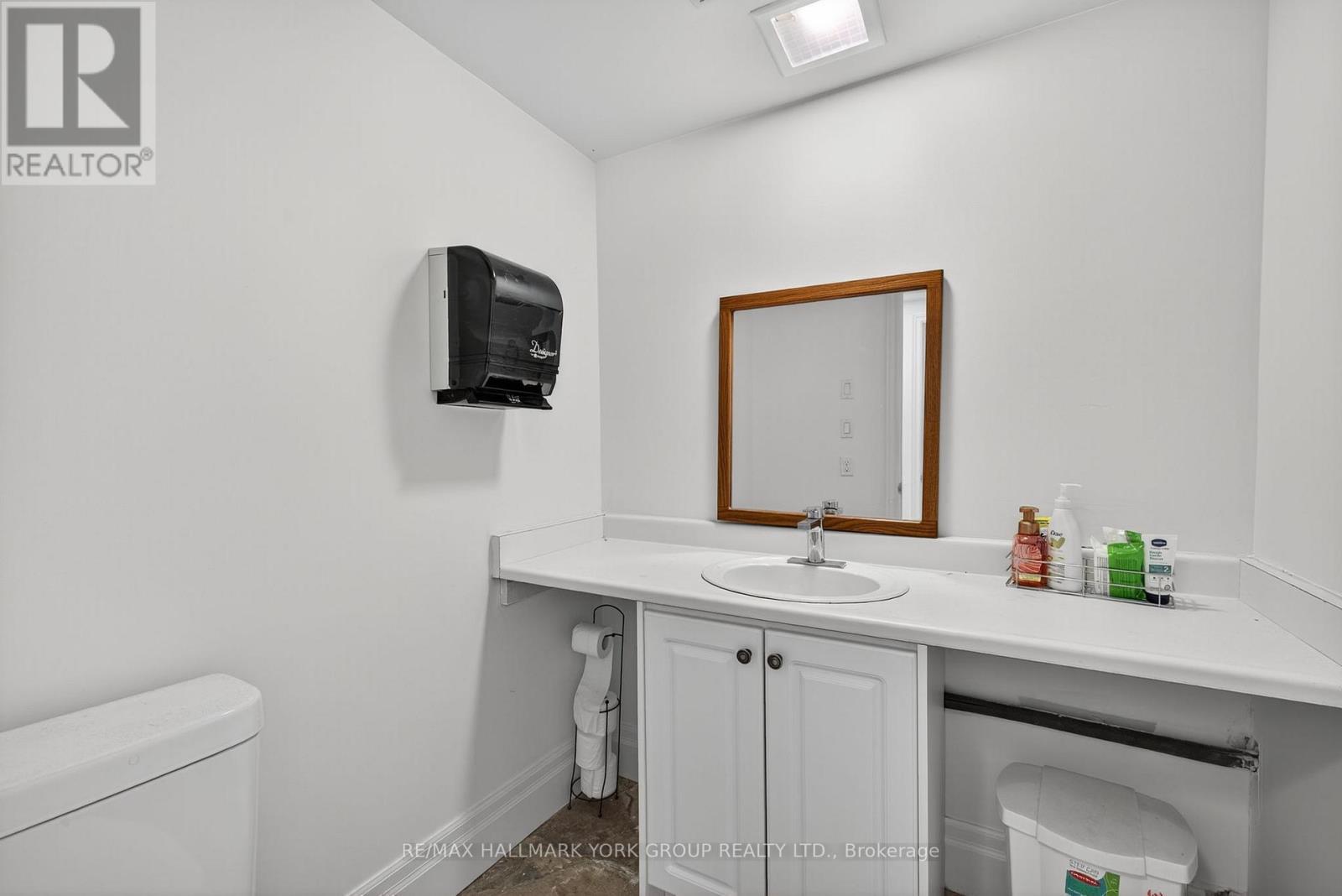 Bathroom 2 (Main) - 4515 Lloydtown Aurora Road, King, ON - Indoor Photo Showing Bathroom