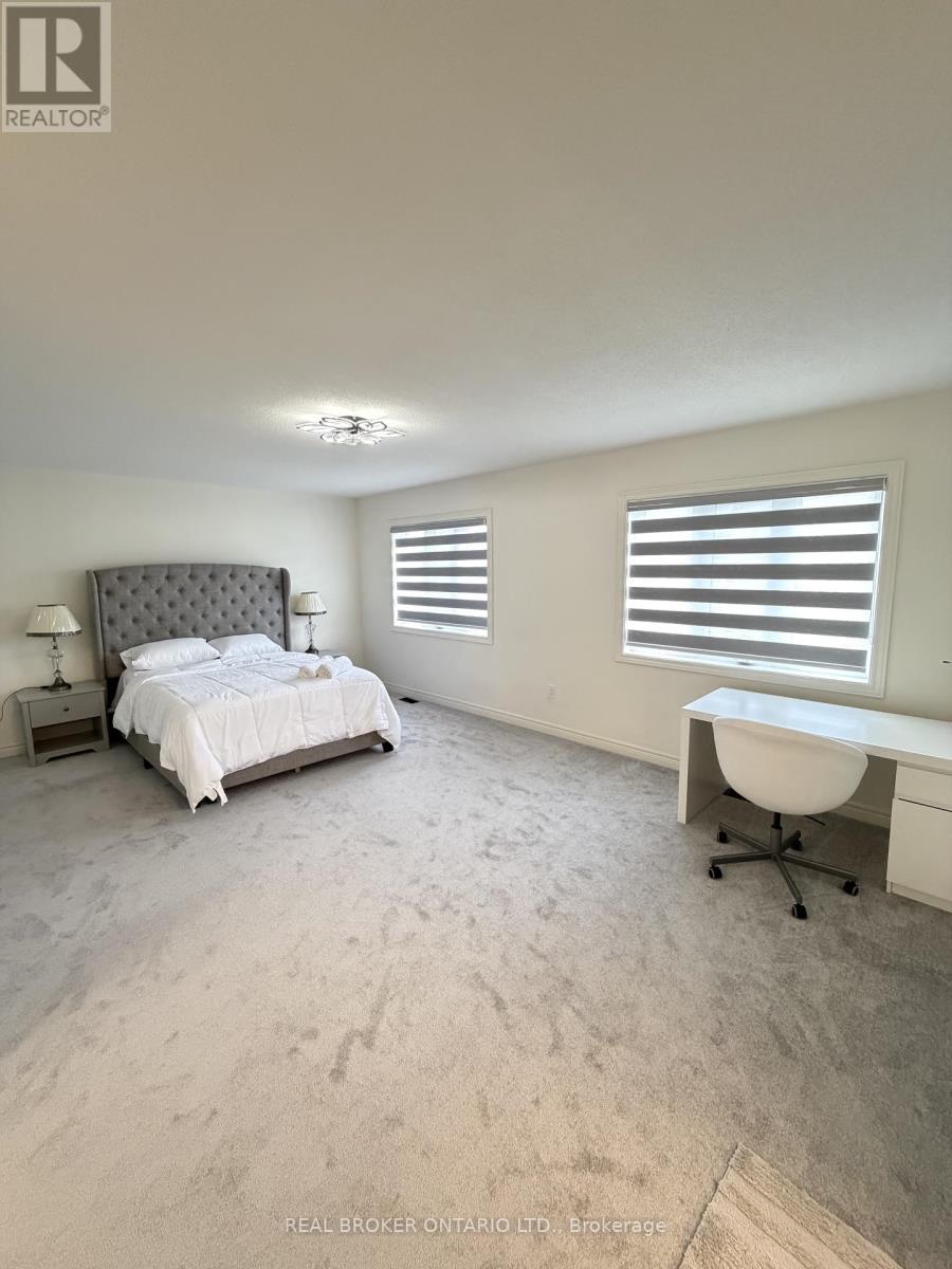 1207 Drinkle Crescent, Oshawa, ON - Indoor Photo Showing Bedroom