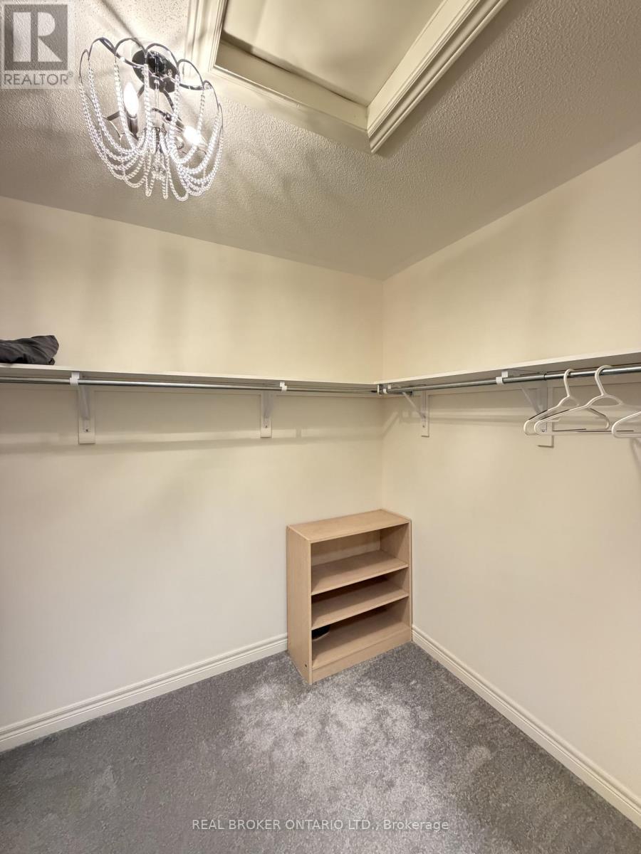 1207 Drinkle Crescent, Oshawa, ON - Indoor With Storage