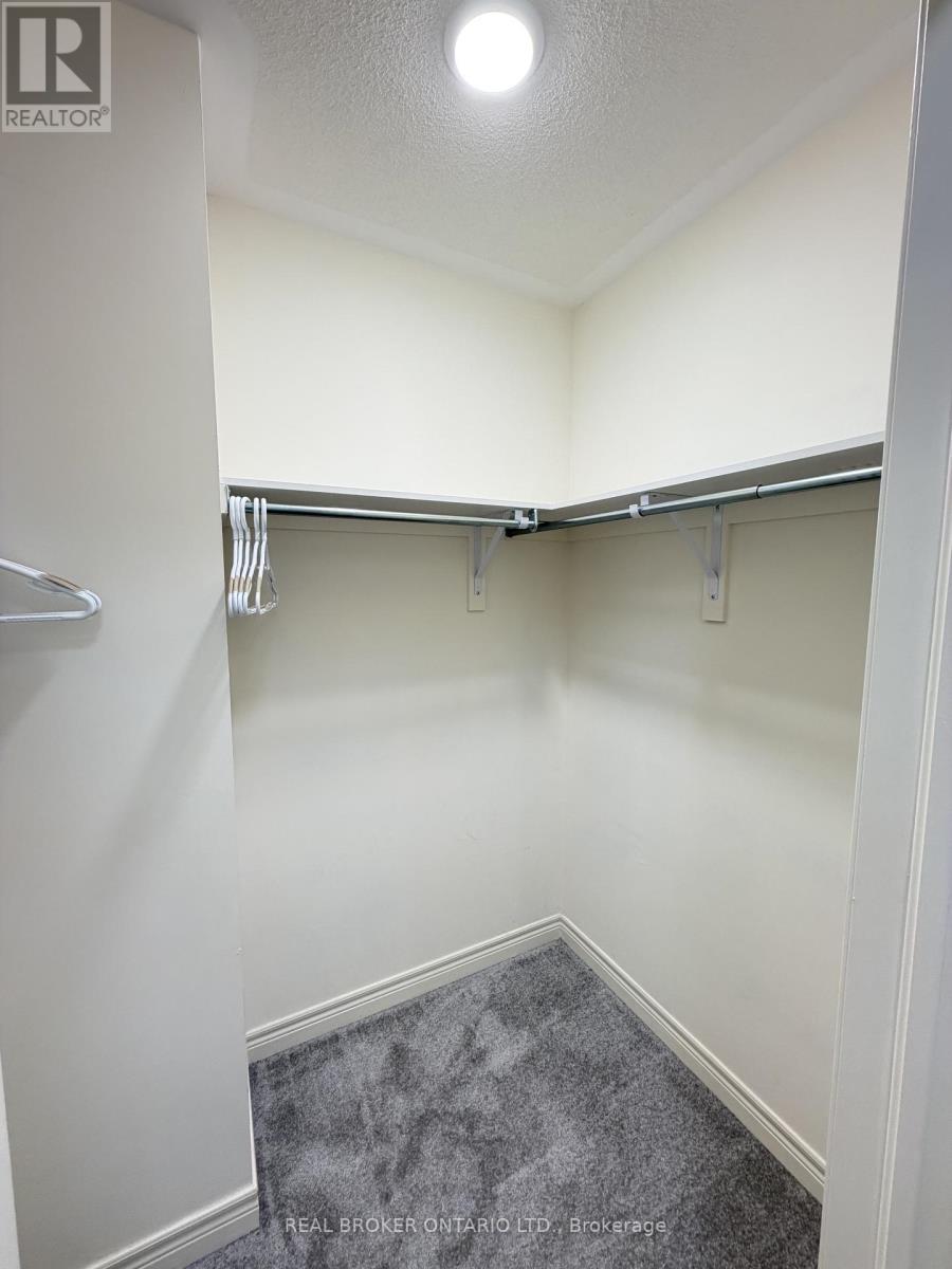 1207 Drinkle Crescent, Oshawa, ON - Indoor With Storage