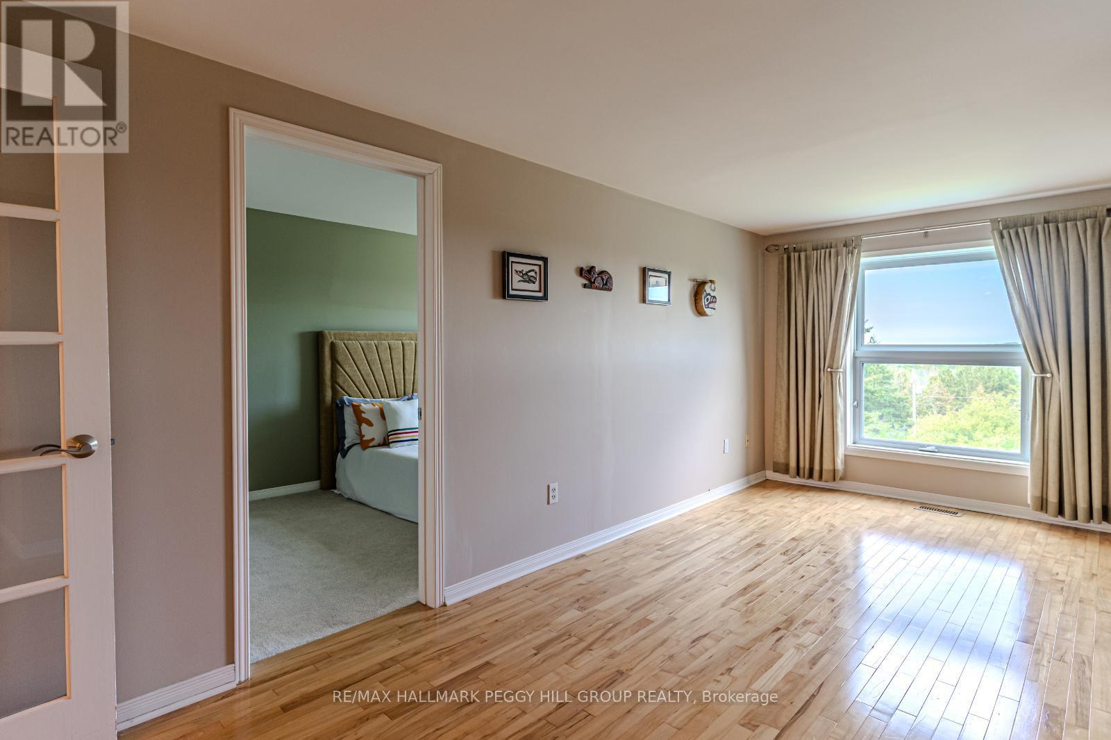 8064 9Th Line, Essa, ON - Indoor