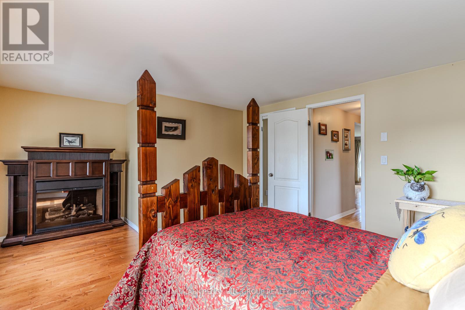 8064 9Th Line, Essa, ON - Indoor Photo Showing Bedroom