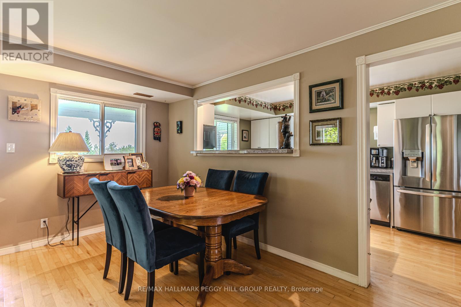 8064 9Th Line, Essa, ON - Indoor Photo Showing Dining Room