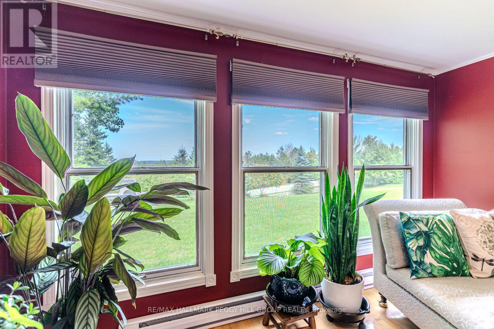 8064 9Th Line, Essa, ON - Indoor Photo Showing Bedroom