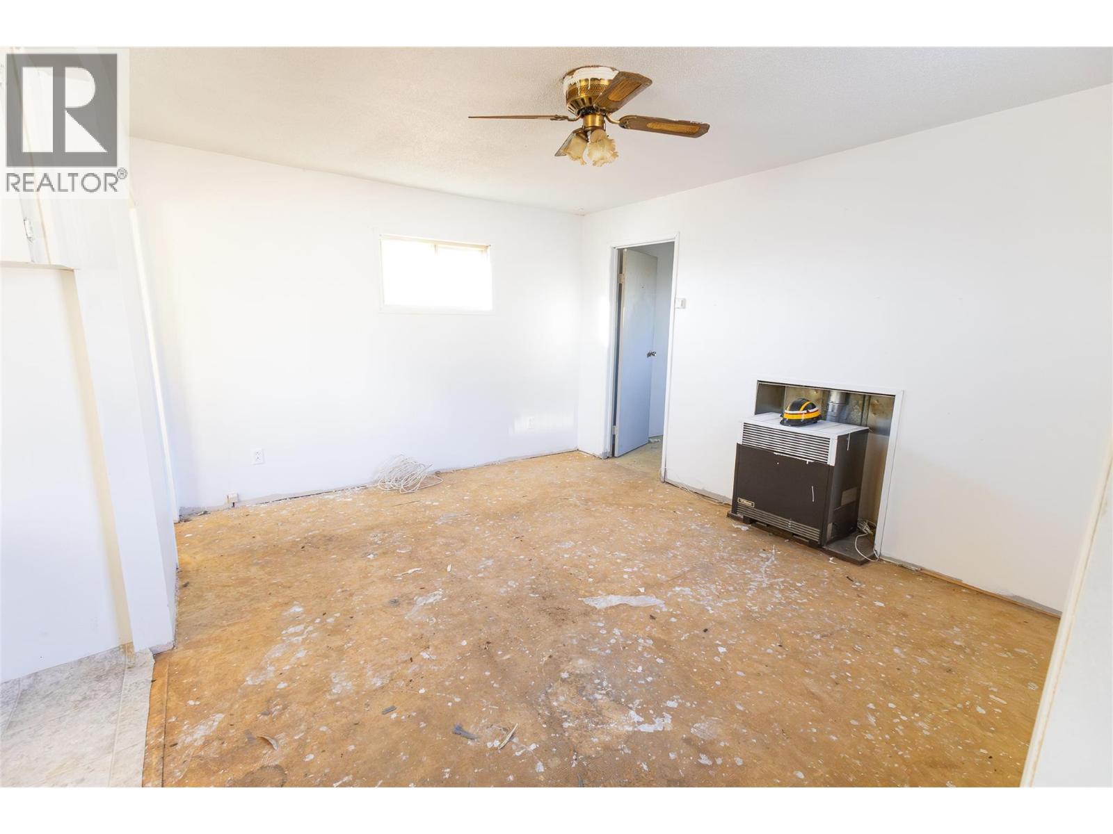 404 99 Avenue, Dawson Creek, BC - Indoor Photo Showing Other Room