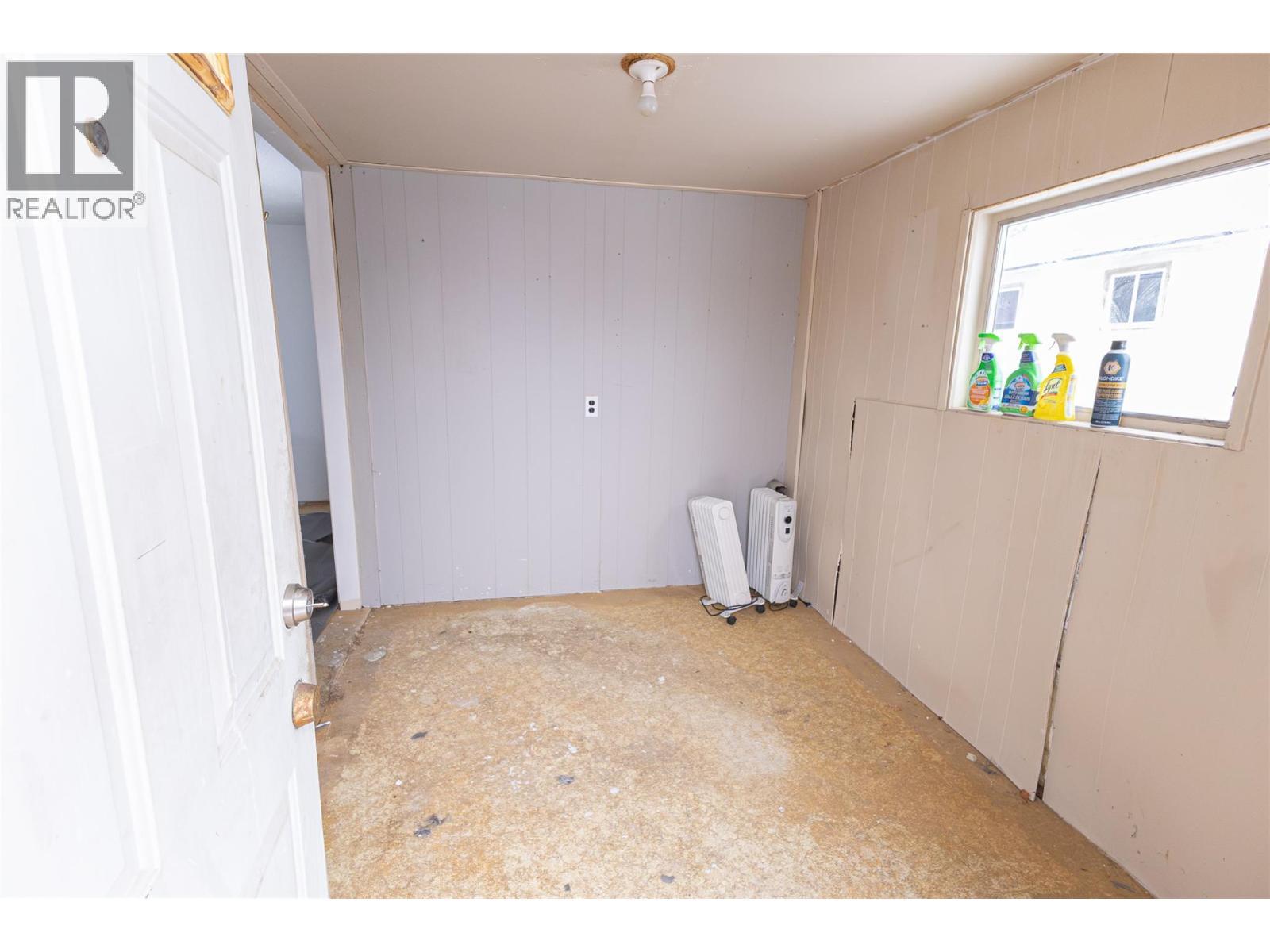 404 99 Avenue, Dawson Creek, BC - Indoor Photo Showing Other Room