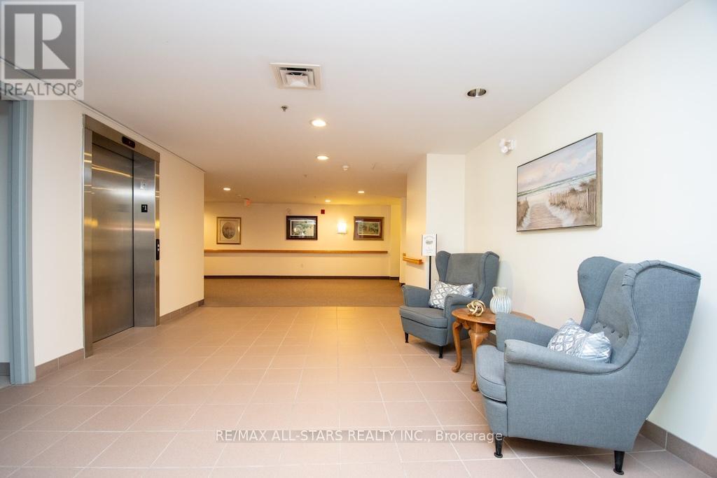 106 - 8 Huron Street, Kawartha Lakes (Lindsay), ON - Indoor