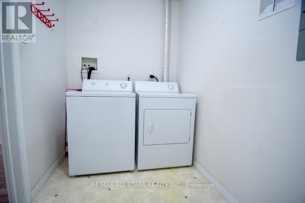 106 - 8 Huron Street, Kawartha Lakes (Lindsay), ON - Indoor Photo Showing Laundry Room