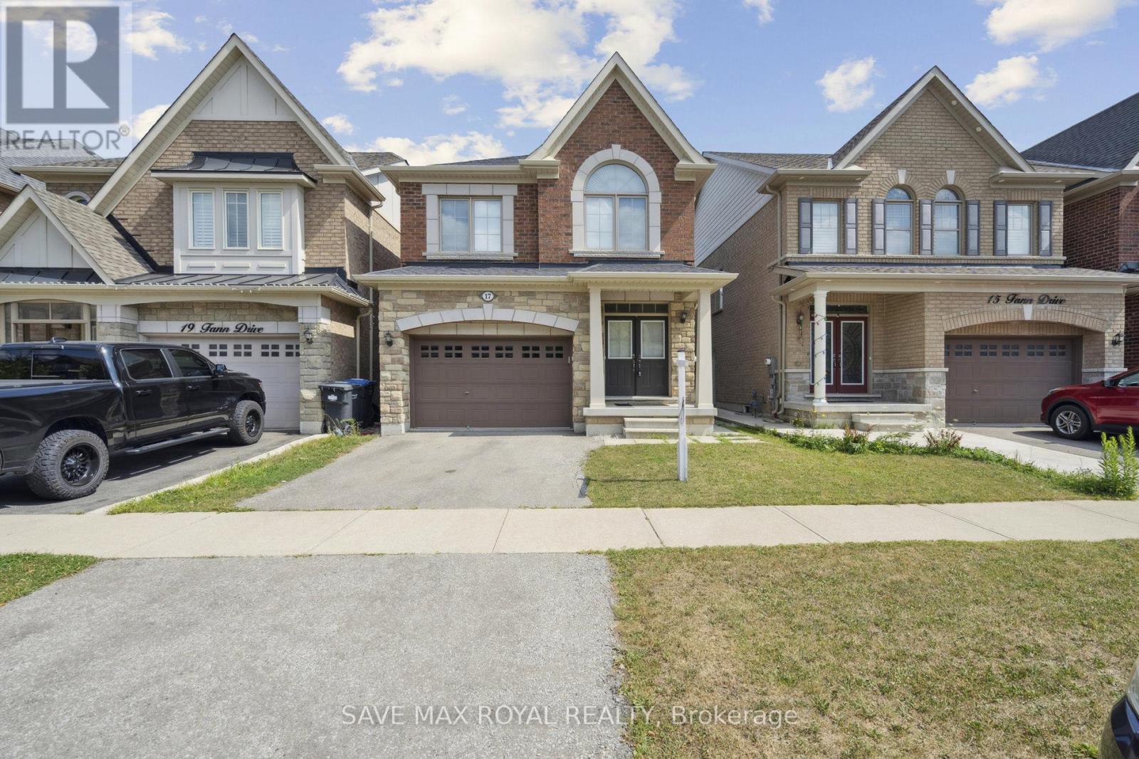 17 Fann Drive, Brampton, ON - Outdoor With Facade