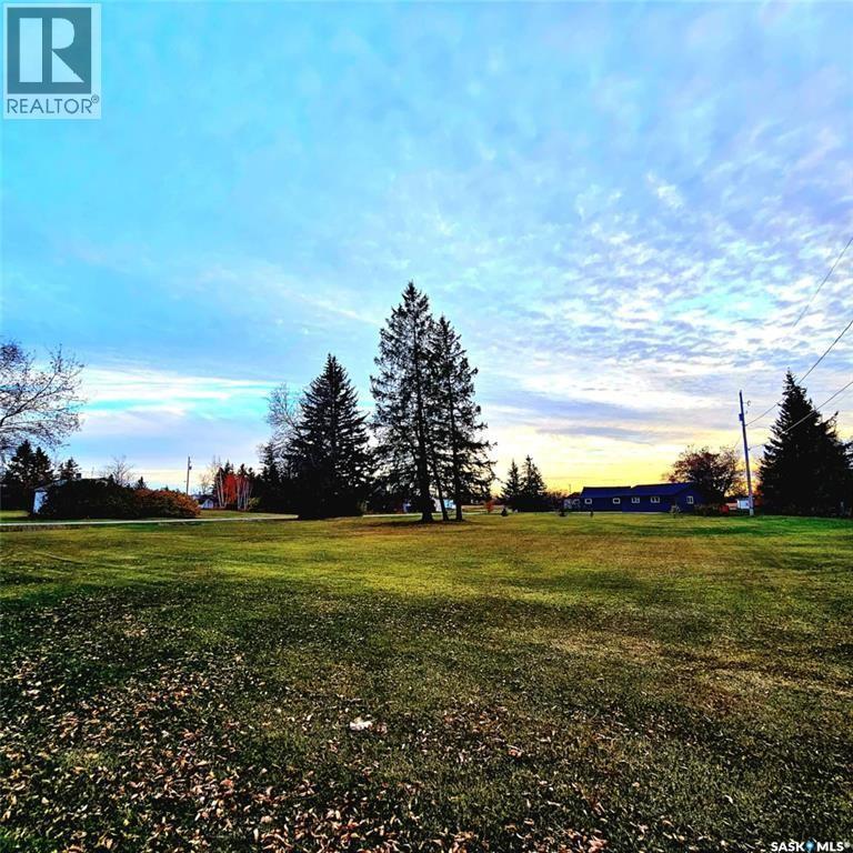 16 & 17 18 3Rd Street, Sheho, SK