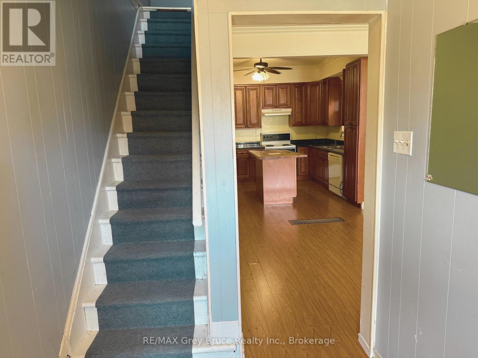 Front Entrance - 785 4Th Avenue E, Owen Sound, ON - Indoor Photo Showing Other Room