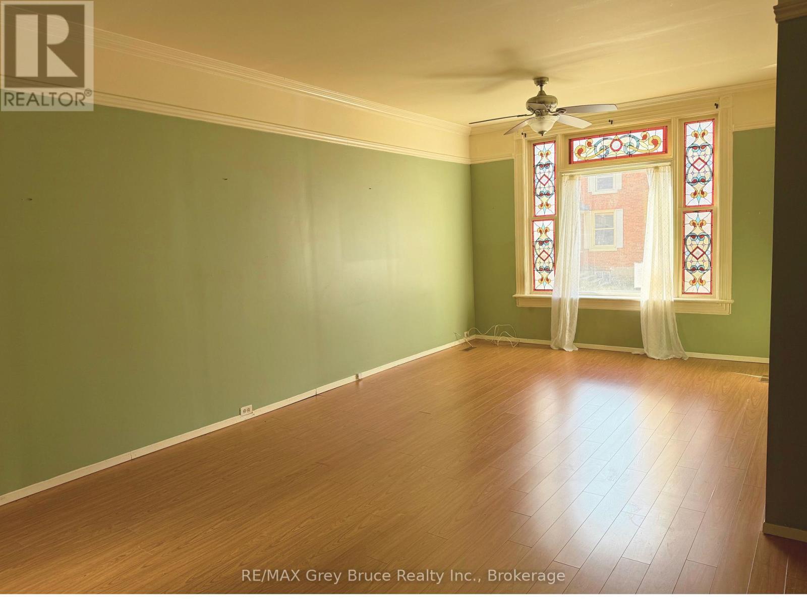 Living Room - 785 4Th Avenue E, Owen Sound, ON - Indoor Photo Showing Other Room