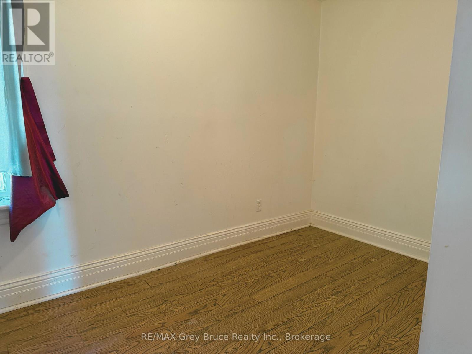 Bedroom #1 - 785 4Th Avenue E, Owen Sound, ON - Indoor Photo Showing Other Room