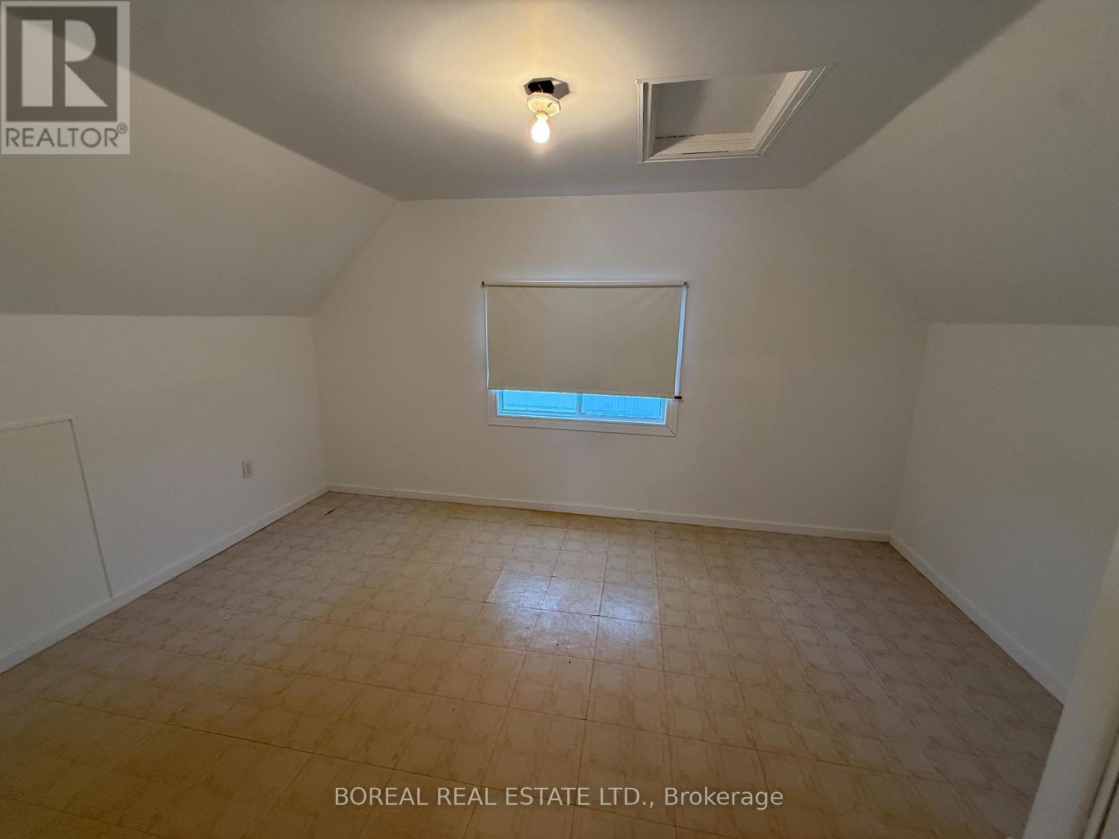 101 Ross Road, Smooth Rock Falls (Srf), ON - Indoor Photo Showing Other Room