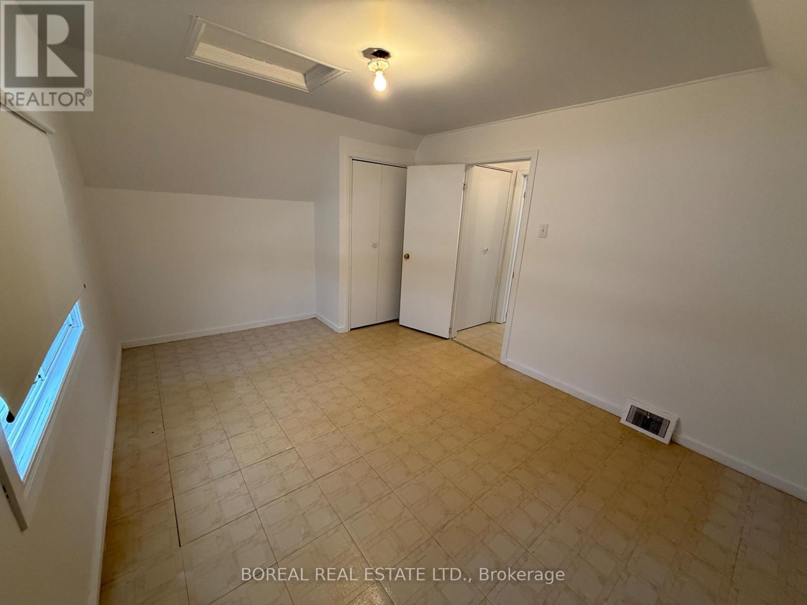 101 Ross Road, Smooth Rock Falls (Srf), ON - Indoor Photo Showing Other Room