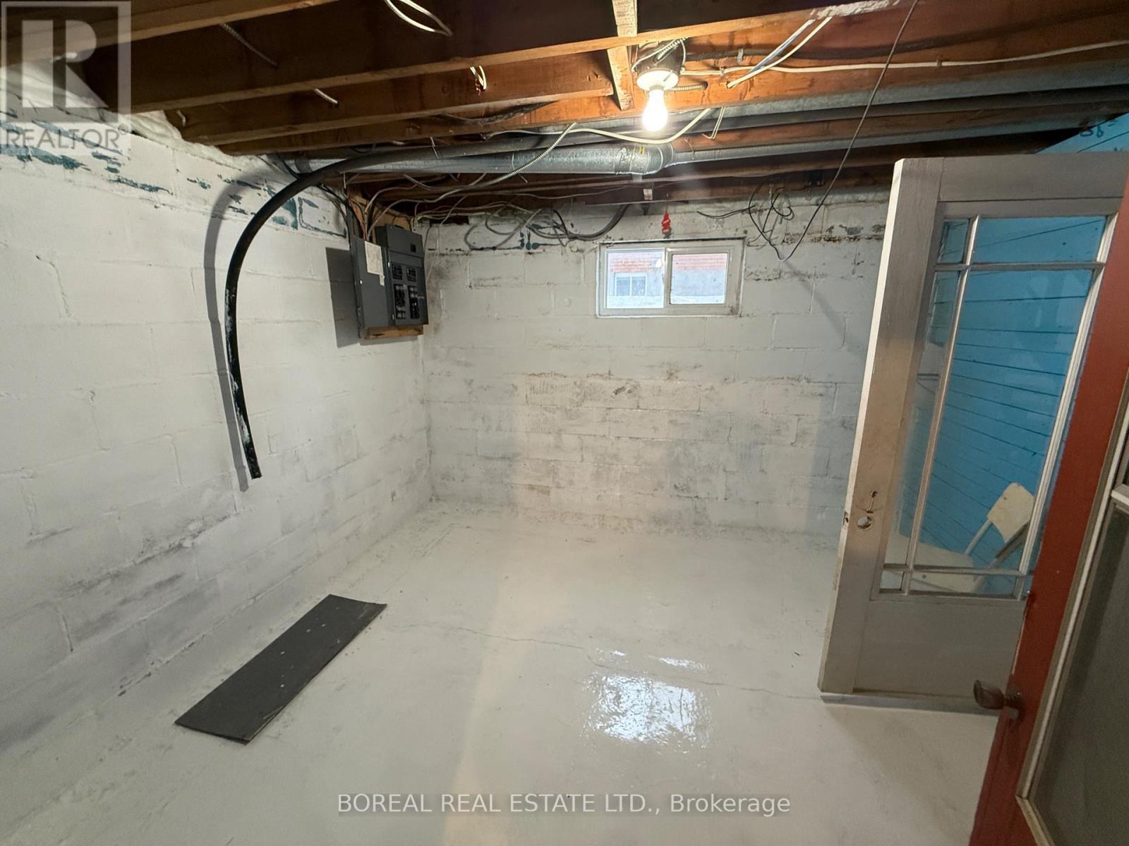 101 Ross Road, Smooth Rock Falls (Srf), ON - Indoor Photo Showing Basement