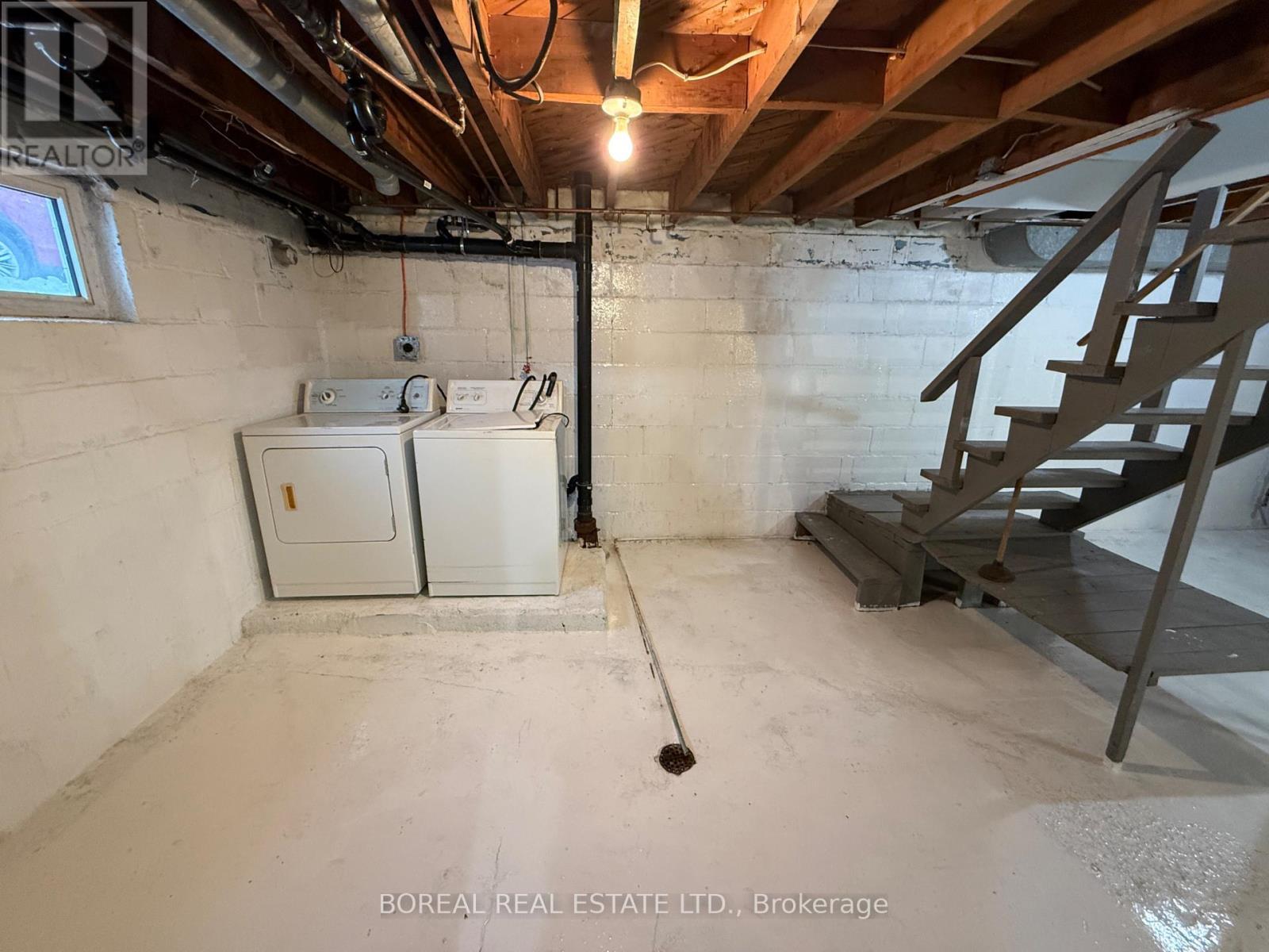 101 Ross Road, Smooth Rock Falls (Srf), ON - Indoor Photo Showing Laundry Room