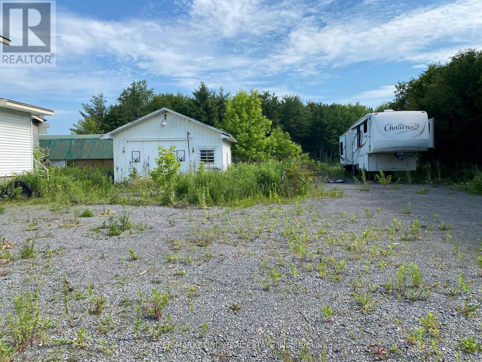 4075 Navan Road, Ottawa, ON - Outdoor