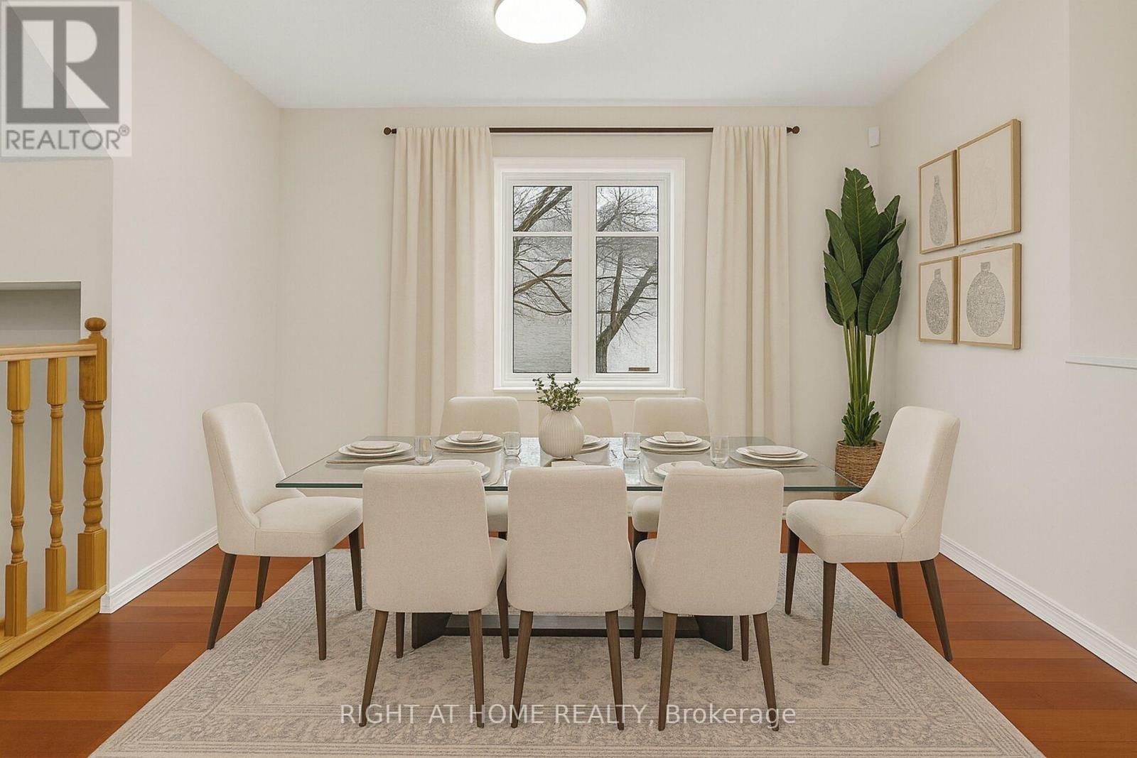 302 Goldridge Drive, Ottawa, ON - Indoor Photo Showing Dining Room