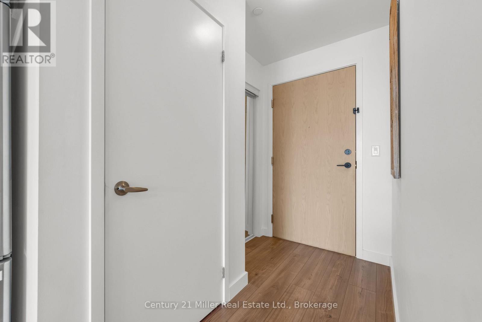 301 - 150 Sabina Drive, Oakville (Go Glenorchy), ON - Indoor Photo Showing Other Room