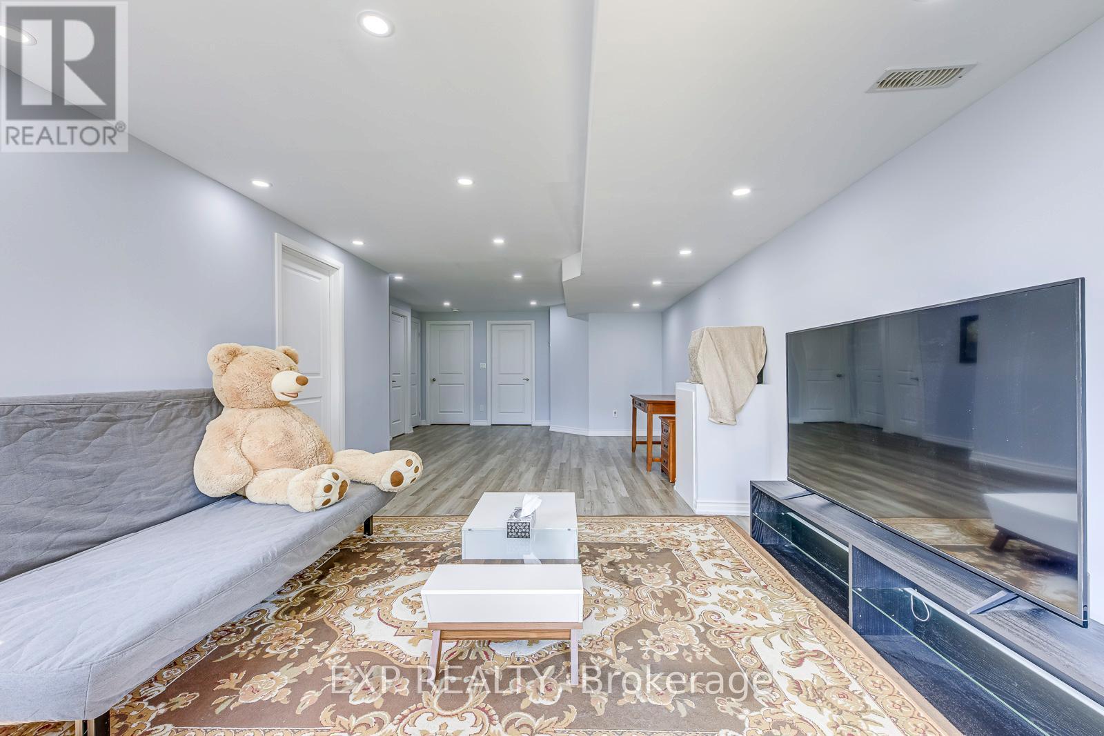 18 - 3129 Riverpath Common, Oakville, ON - Indoor Photo Showing Other Room