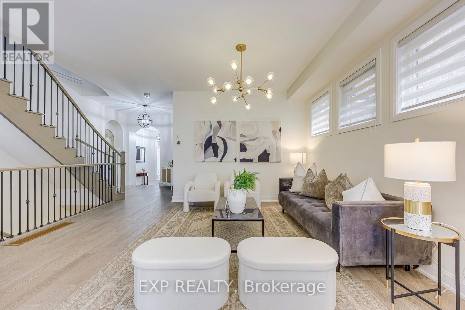 18 - 3129 Riverpath Common, Oakville, ON - Indoor Photo Showing Other Room