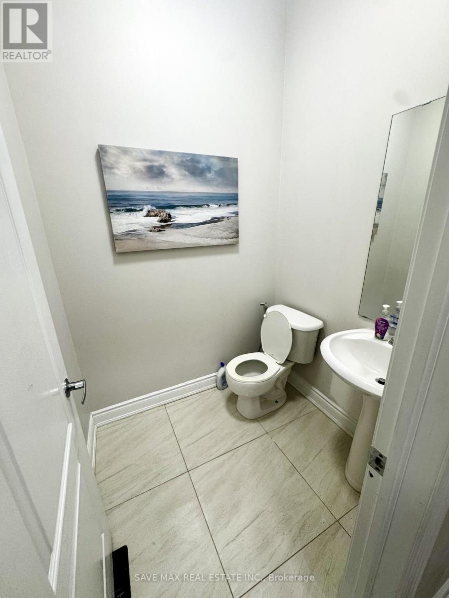 64 Louvain Drive, Brampton, ON - Indoor Photo Showing Bathroom