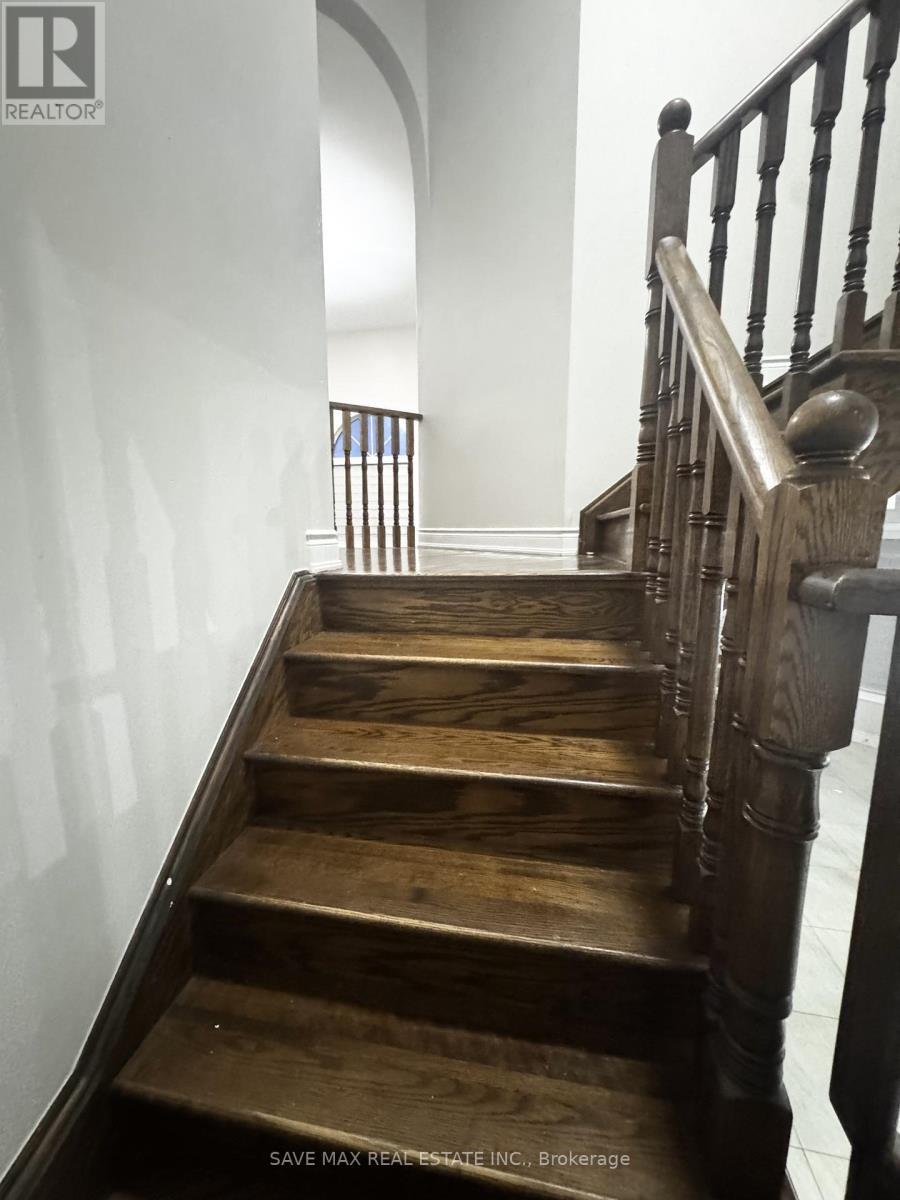 64 Louvain Drive, Brampton, ON - Indoor Photo Showing Other Room