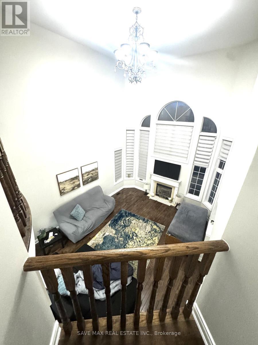 64 Louvain Drive, Brampton, ON - Indoor Photo Showing Other Room