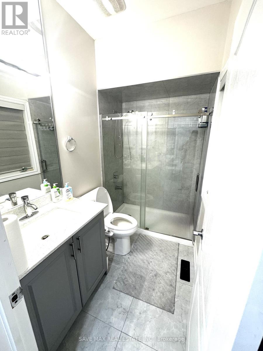 64 Louvain Drive, Brampton, ON - Indoor Photo Showing Bathroom