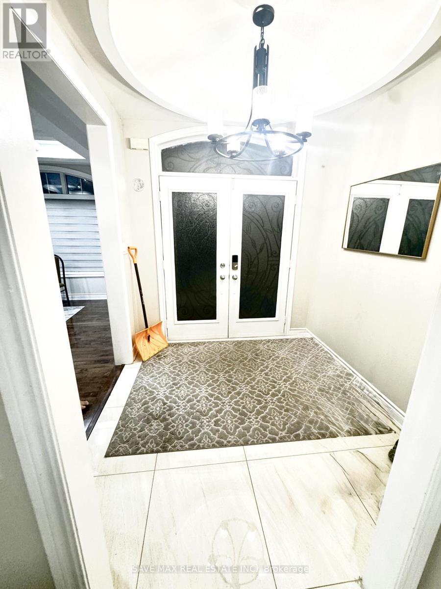 64 Louvain Drive, Brampton, ON - Indoor Photo Showing Other Room