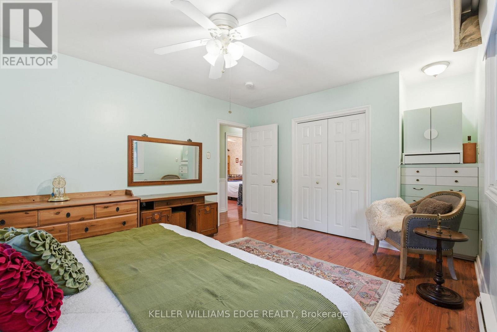 5600 Cedar Springs Road, Burlington, ON - Indoor Photo Showing Bedroom