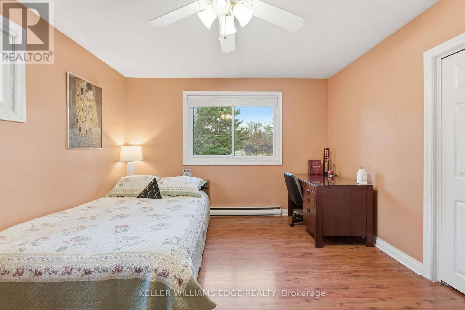 5600 Cedar Springs Road, Burlington, ON - Indoor Photo Showing Bedroom