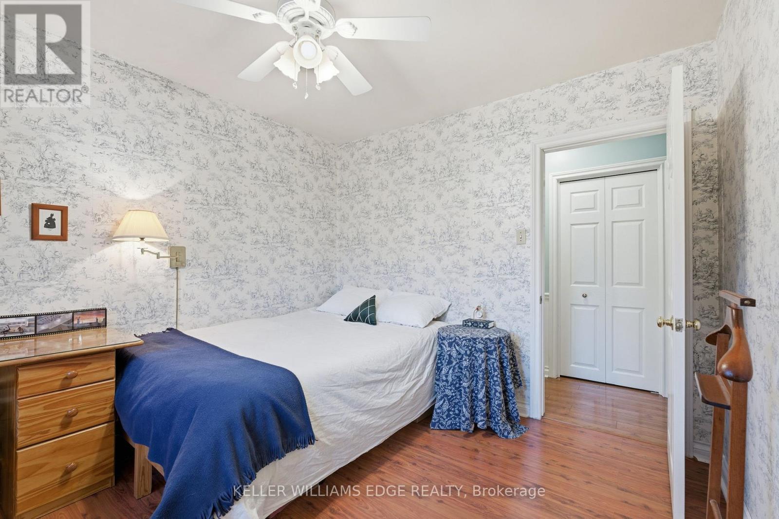 5600 Cedar Springs Road, Burlington, ON - Indoor Photo Showing Bedroom