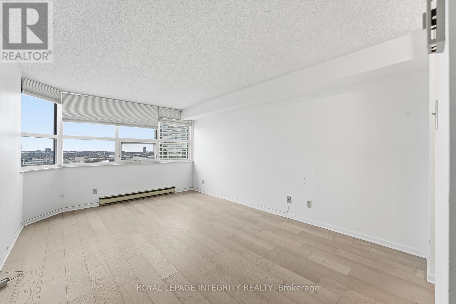 2303 - 1510 Riverside Drive, Ottawa, ON - Indoor Photo Showing Other Room