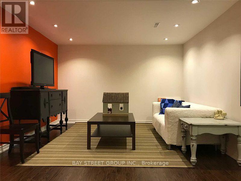 34 Fraser Street, Markham, ON - Indoor Photo Showing Other Room