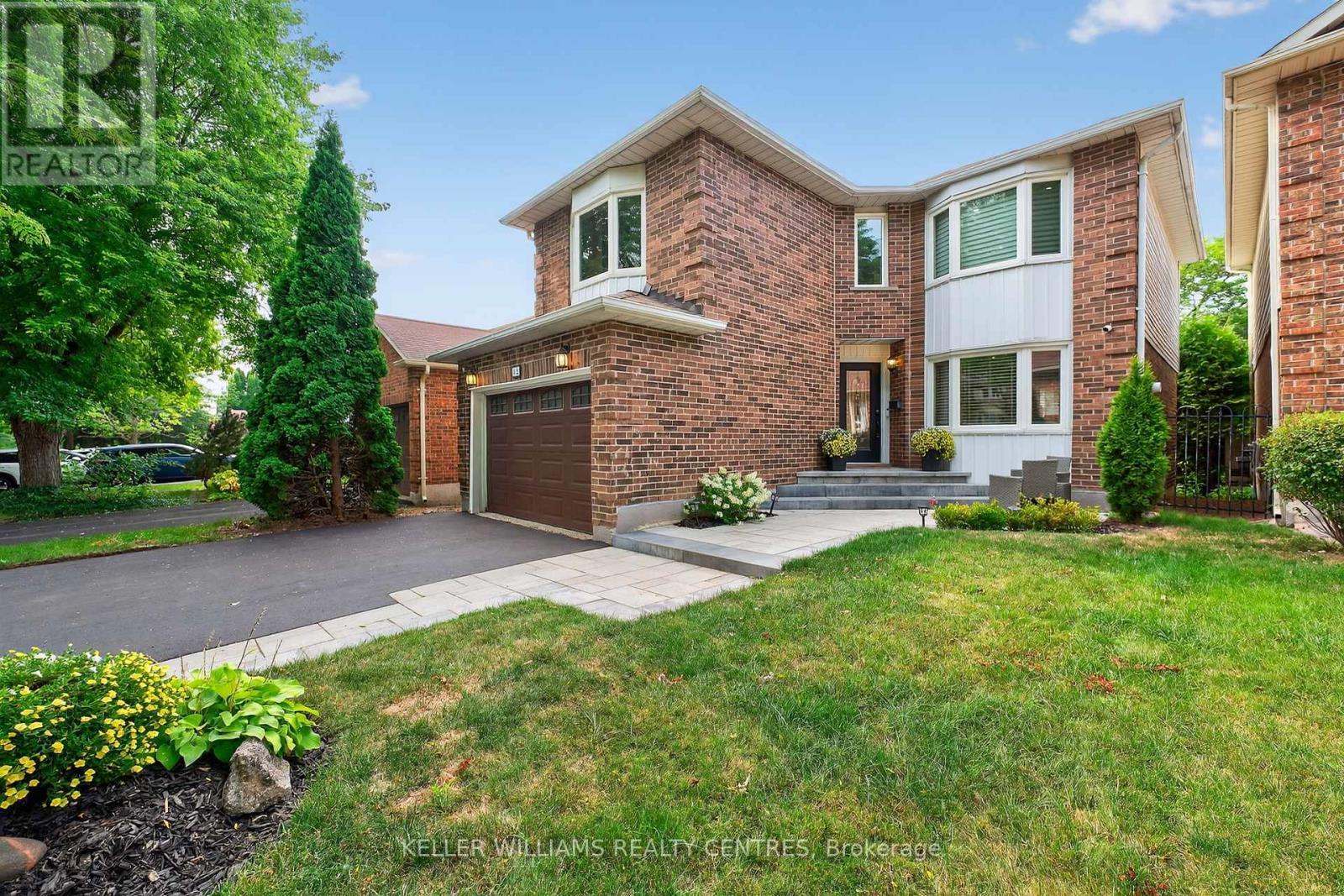 42 Buchanan Crescent, Aurora, ON - Outdoor